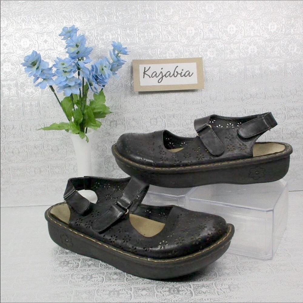 INGARO Slingback Black Clogs Size 10